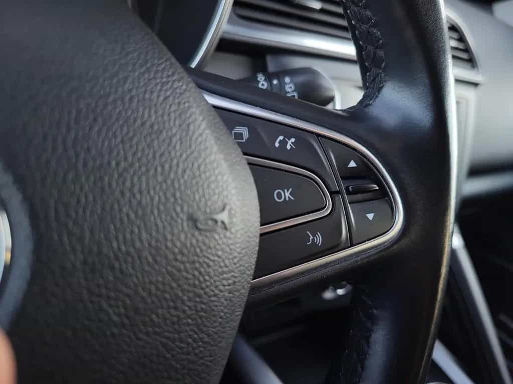 Renault Kadjar Bose Edition//NAVI/GARANTIE/ALU/KAMERA// 01/2018-photo-12