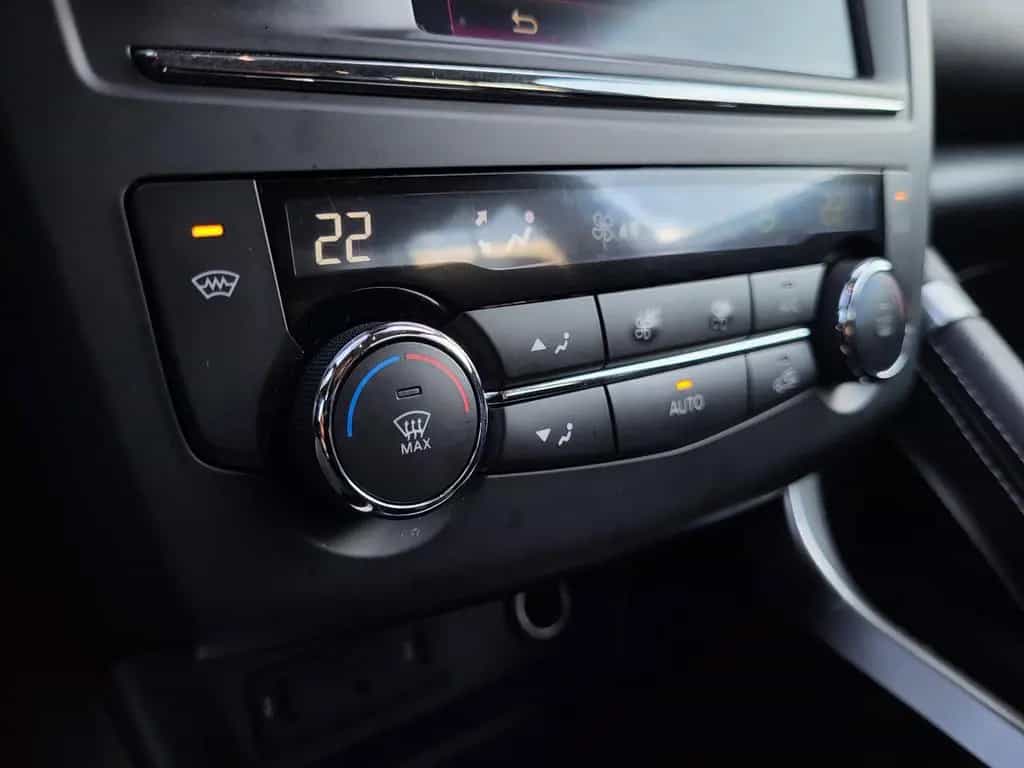 Renault Kadjar Bose Edition//NAVI/GARANTIE/ALU/KAMERA// 01/2018-photo-16