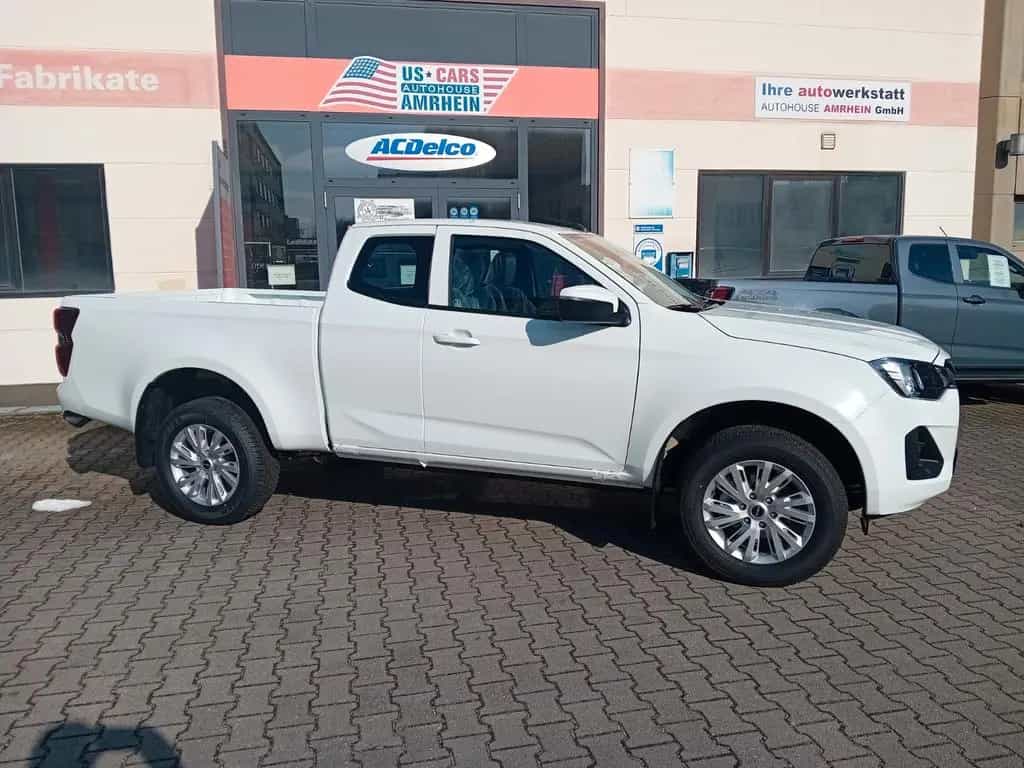 Isuzu D-Max SpaceCab LS sofort bis 18%Nachlass auf UVP 01/2026-photo-1