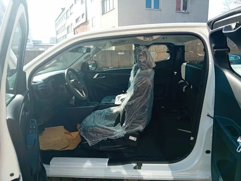 Isuzu D-Max SpaceCab LS sofort bis 18%Nachlass auf UVP 01/2026-photo-5