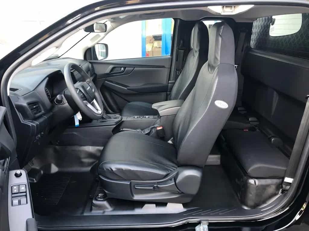 Isuzu D-Max Space Cab L AT mit Systemkoffer Modell 24 null-photo-16