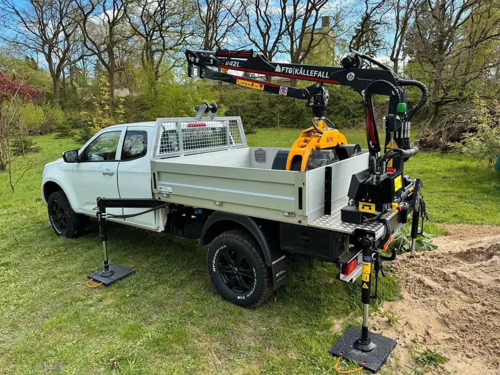 Isuzu D-Max Space Cab LS AT BIG-MAX Forstkran Greifer 11/2024-photo-12