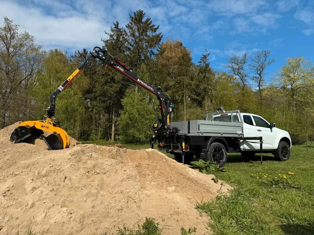Isuzu D-Max Space Cab LS AT BIG-MAX Forstkran Greifer 11/2024-photo-2