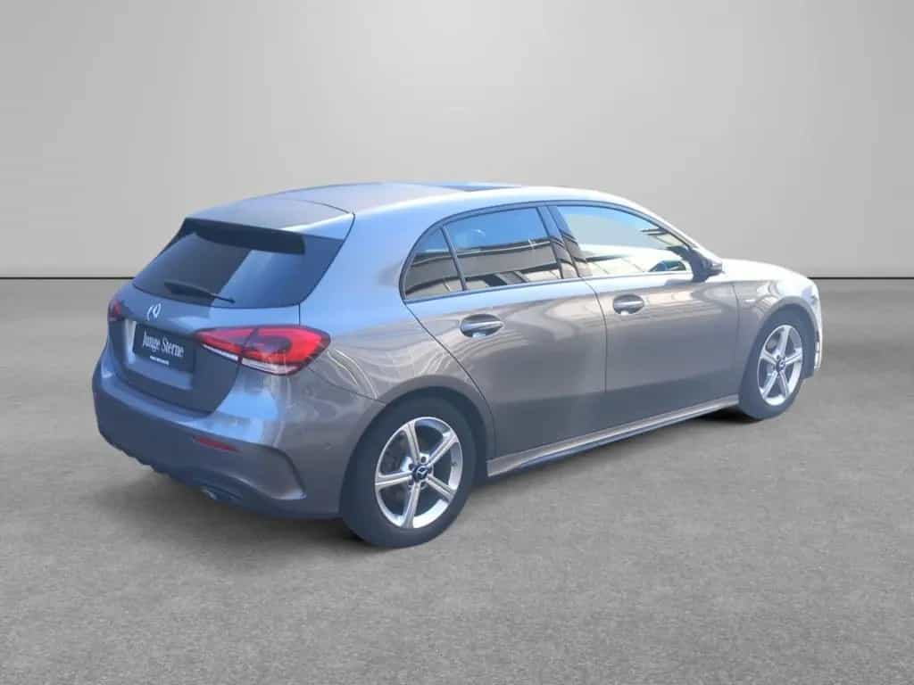 Mercedes-Benz A-Class 200 Kompaktlimousine AMG Line*Night Paket*LED 07/2022-photo-4