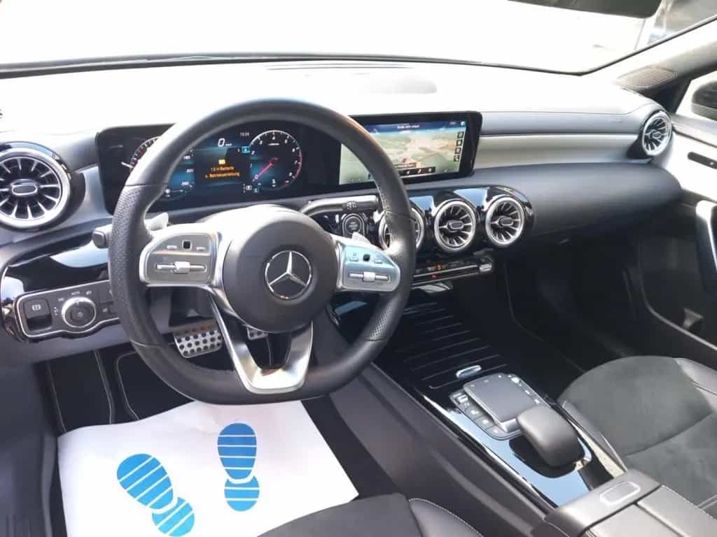 Mercedes-Benz A-Class 200 Kompaktlimousine AMG Line*Night Paket*LED 07/2022-photo-9