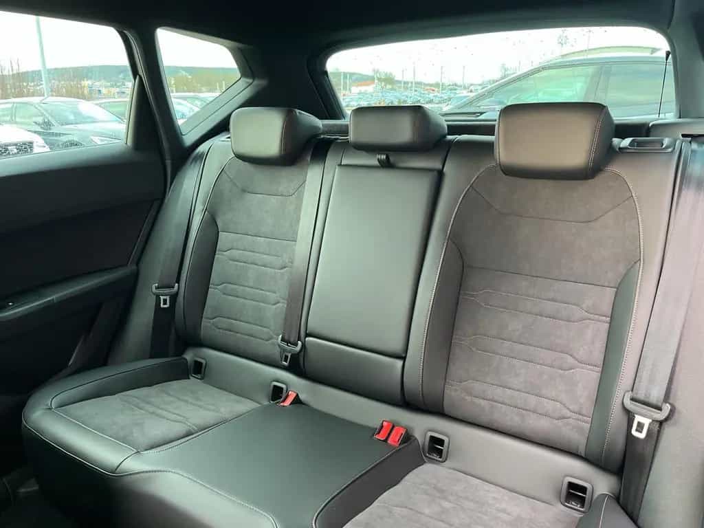 Cupra Ateca 2.0 TSI Navi LED Kamera ACC SHZ Allrad Car 02/2025-photo-12