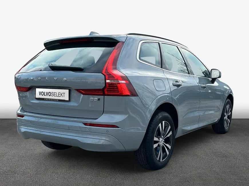 Volvo XC60 B5 B AWD Core 02/2025-photo-1