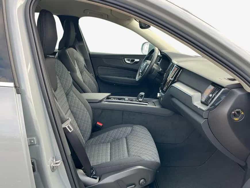 Volvo XC60 B5 B AWD Core 02/2025-photo-12