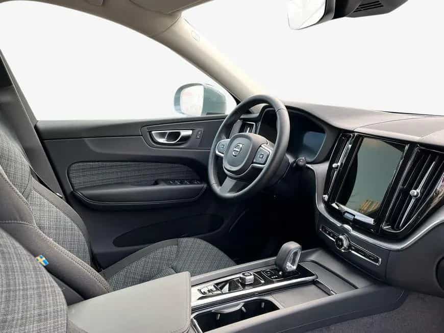 Volvo XC60 B5 B AWD Core 02/2025-photo-15