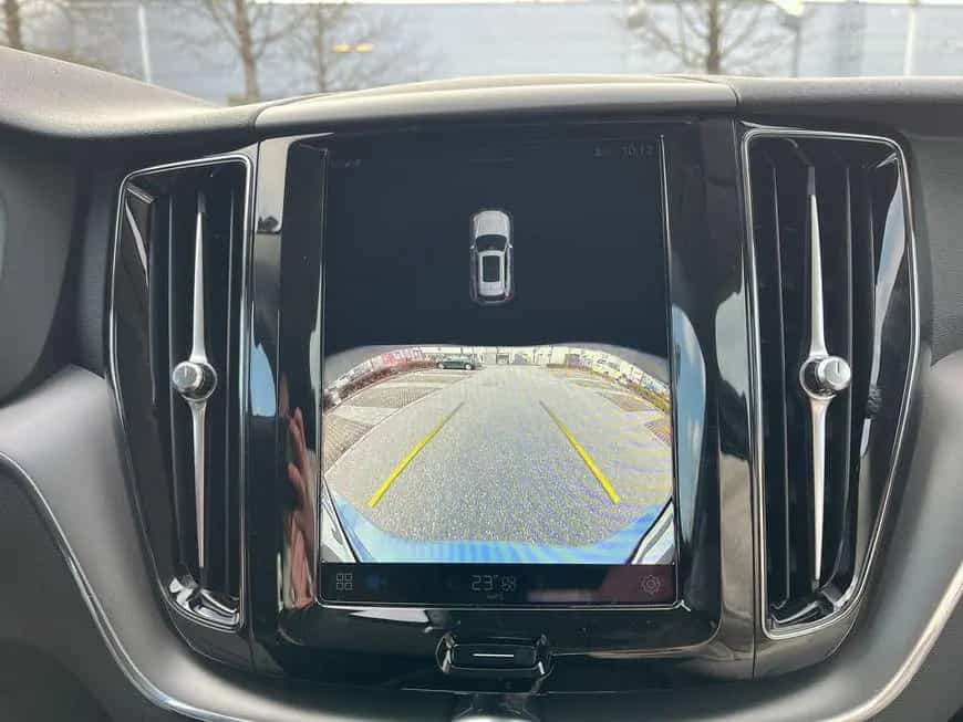 Volvo XC60 B5 B AWD Core 02/2025-photo-23