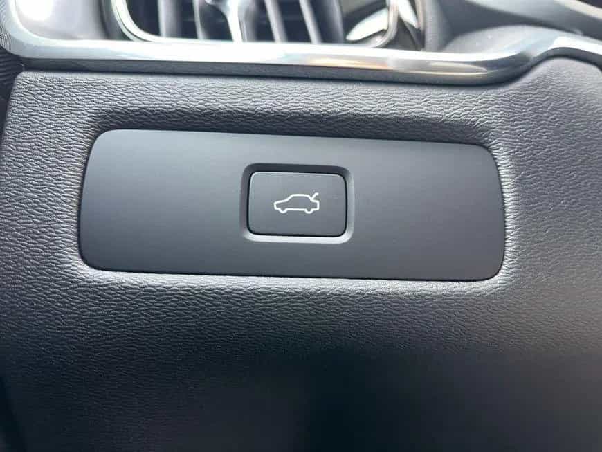 Volvo XC60 B5 B AWD Core 02/2025-photo-25