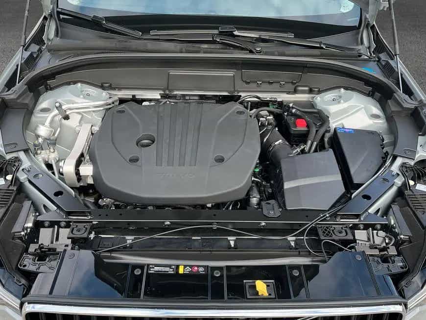 Volvo XC60 B5 B AWD Core 02/2025-photo-7