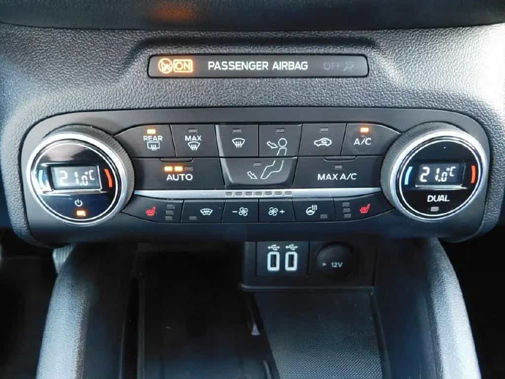Ford Kuga Cool & Connect 10/2021-photo-9