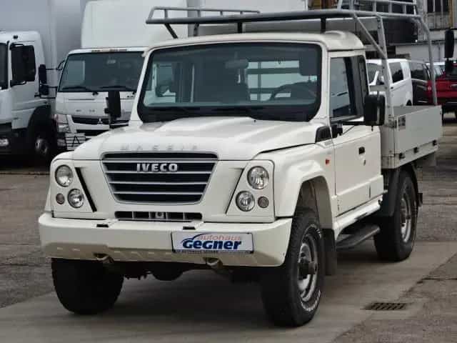 Iveco Massif 145PS 4x4 AHK-luftgebremst 03/2011-photo-1