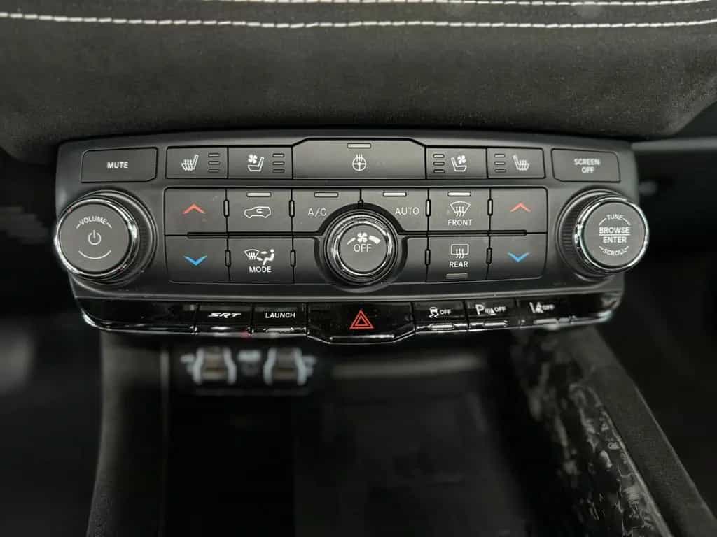 Dodge Durango SRT Hellcat 6,2l Hemi Black Package 12/2021-photo-27