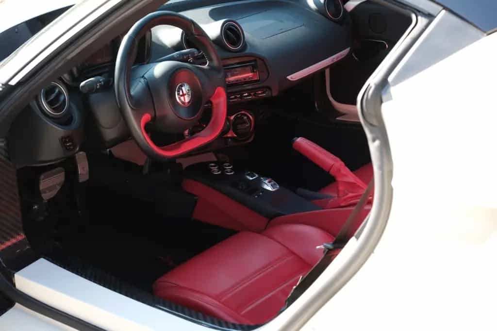 Alfa Romeo 4C Coupé*Leder*Carbon*SportAbgasanlage*LED*TOP* 10/2015-photo-10
