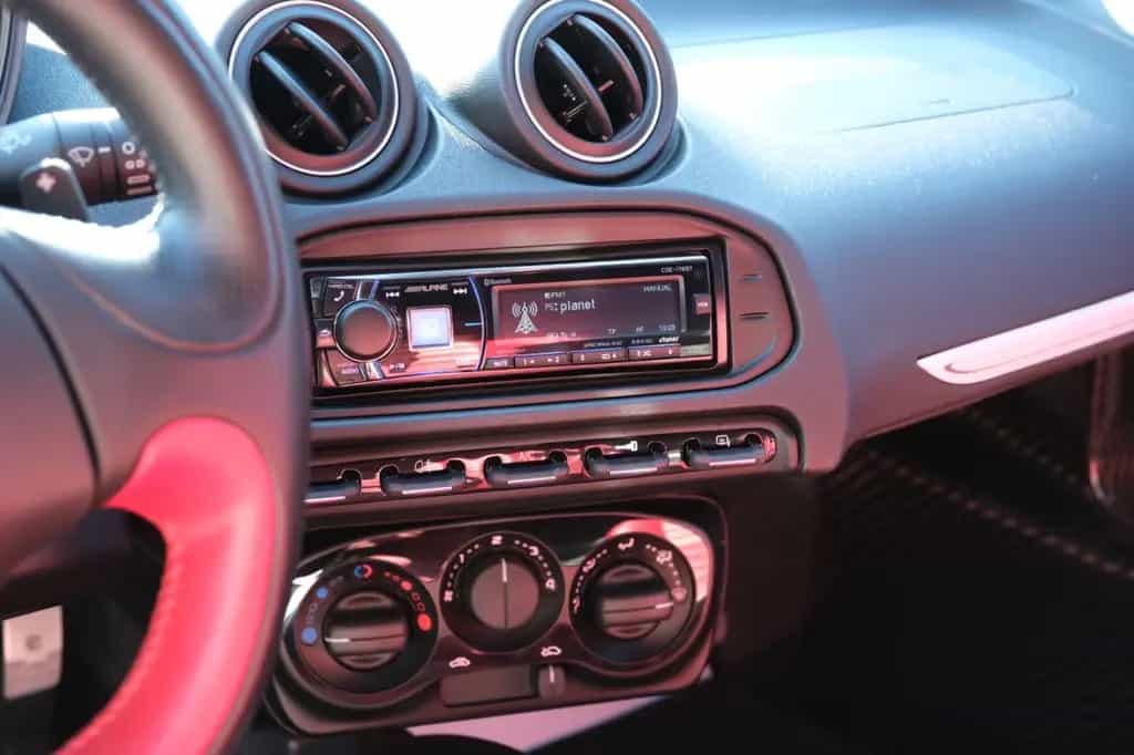 Alfa Romeo 4C Coupé*Leder*Carbon*SportAbgasanlage*LED*TOP* 10/2015-photo-14