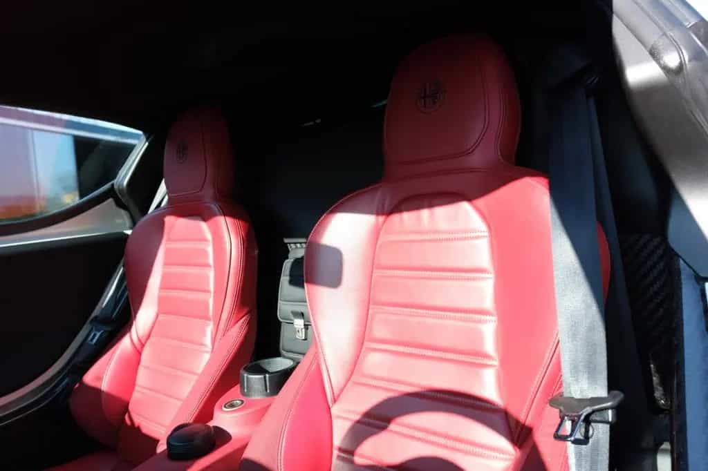 Alfa Romeo 4C Coupé*Leder*Carbon*SportAbgasanlage*LED*TOP* 10/2015-photo-19