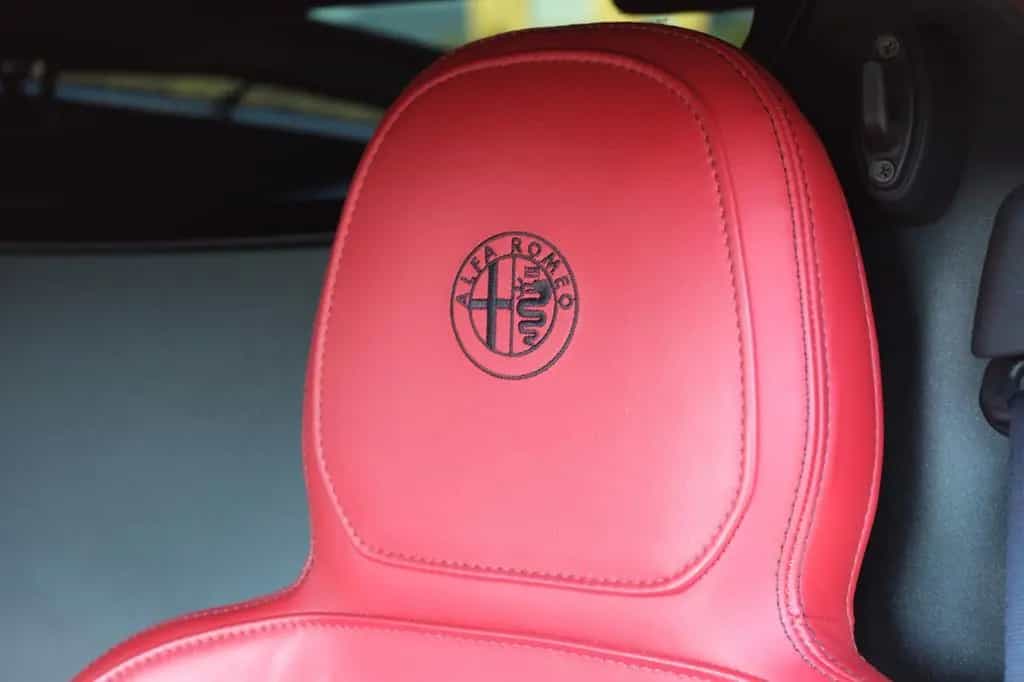 Alfa Romeo 4C Coupé*Leder*Carbon*SportAbgasanlage*LED*TOP* 10/2015-photo-20