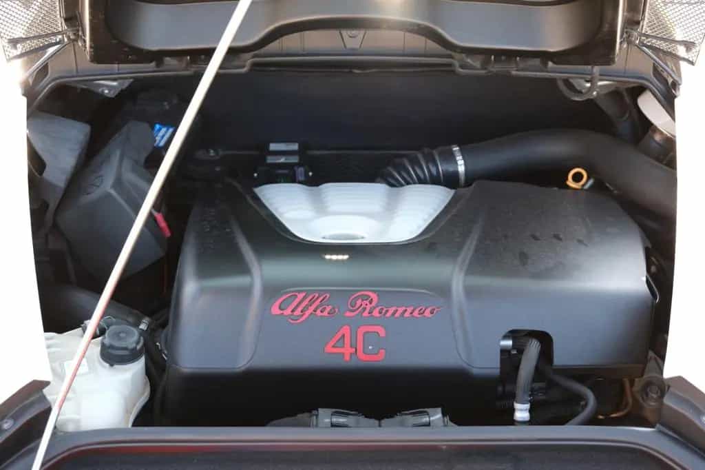 Alfa Romeo 4C Coupé*Leder*Carbon*SportAbgasanlage*LED*TOP* 10/2015-photo-21