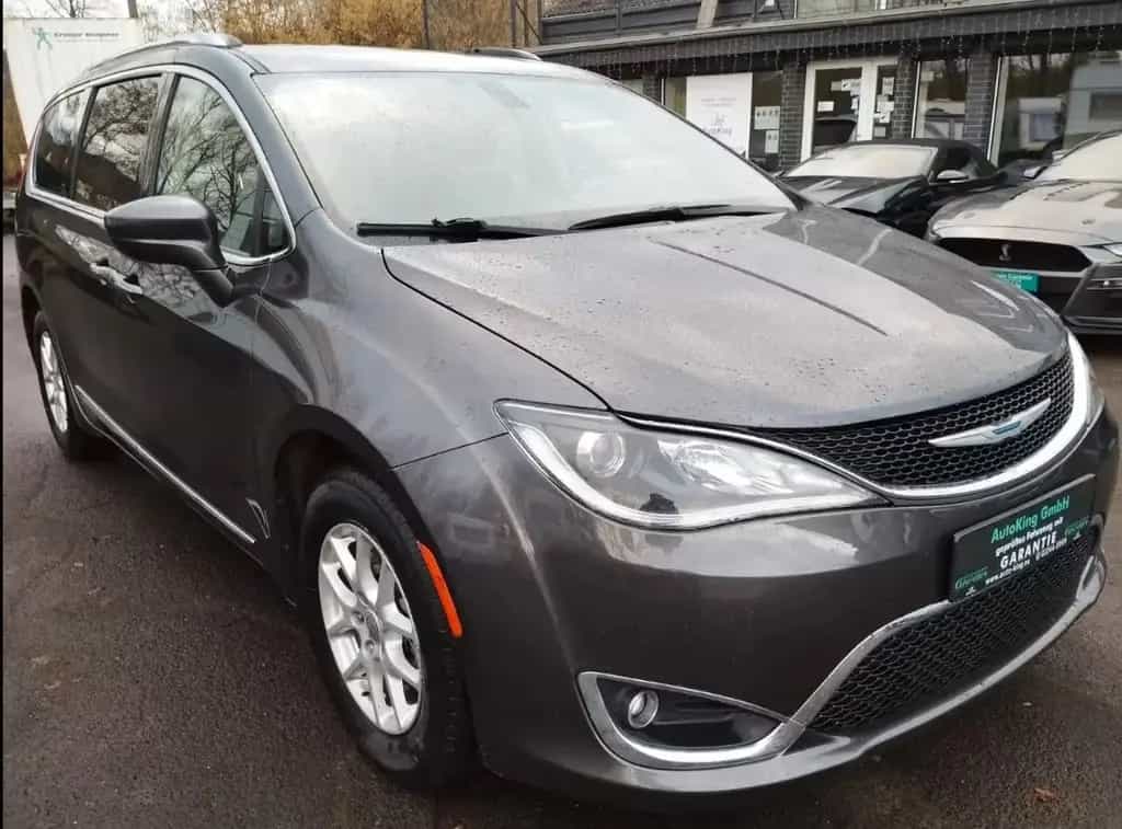 Chrysler Pacifica Leder 9 Gang viele extras 07/2020-photo-0