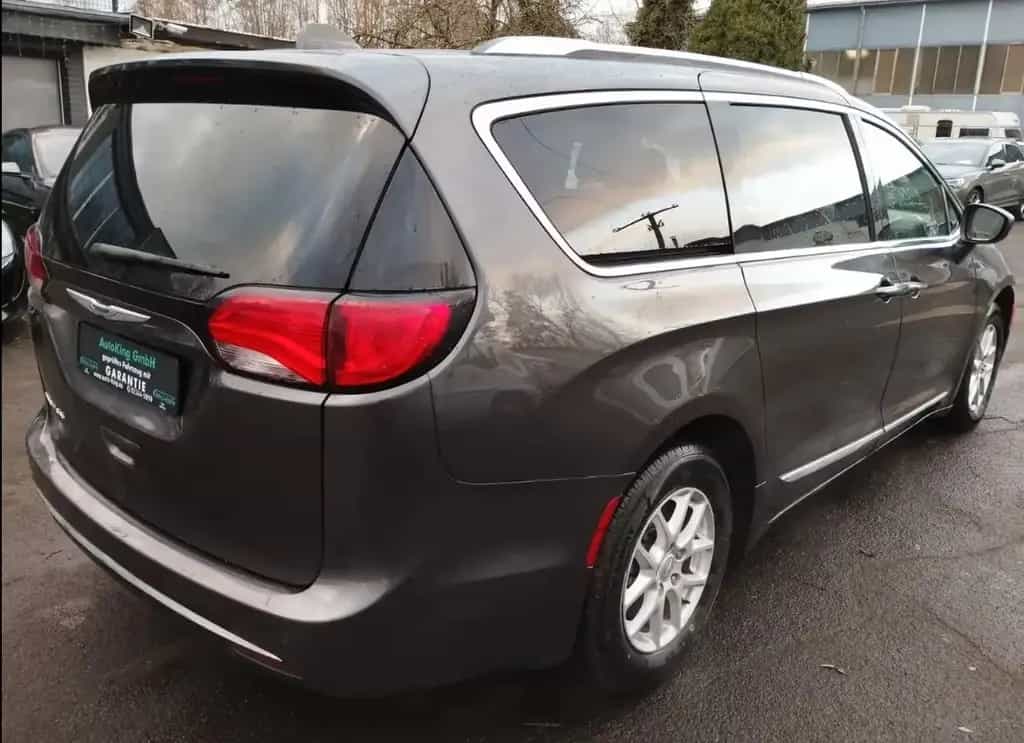 Chrysler Pacifica Leder 9 Gang viele extras 07/2020-photo-10