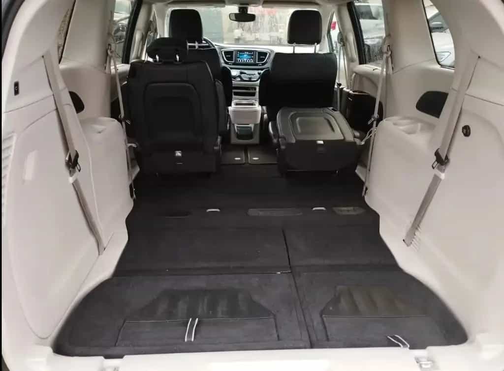 Chrysler Pacifica Leder 9 Gang viele extras 07/2020-photo-12
