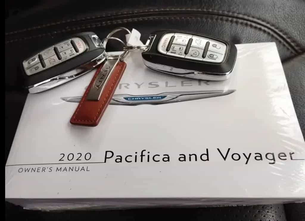 Chrysler Pacifica Leder 9 Gang viele extras 07/2020-photo-7