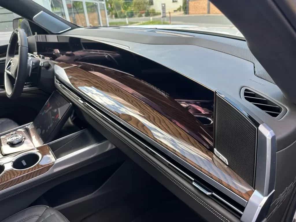 Cadillac Escalade ESV Sport Platinum 2026 24"Räder null-photo-11