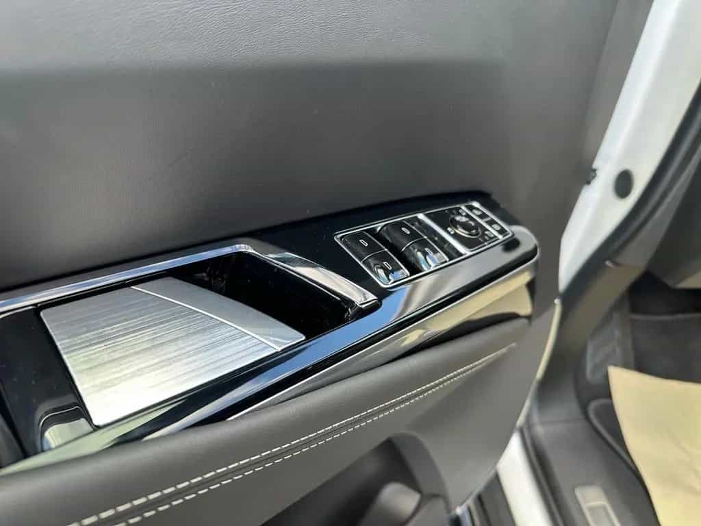 Cadillac Escalade ESV Sport Platinum 2026 24"Räder null-photo-12