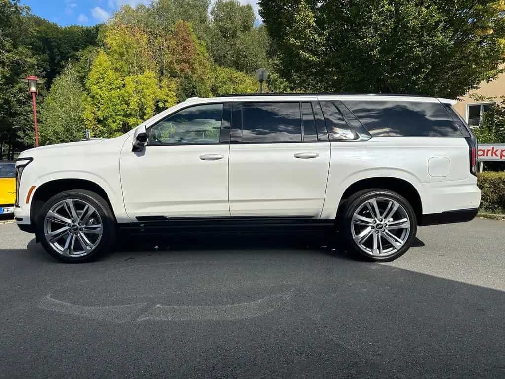 Cadillac Escalade ESV Sport Platinum 2026 24"Räder null-photo-15