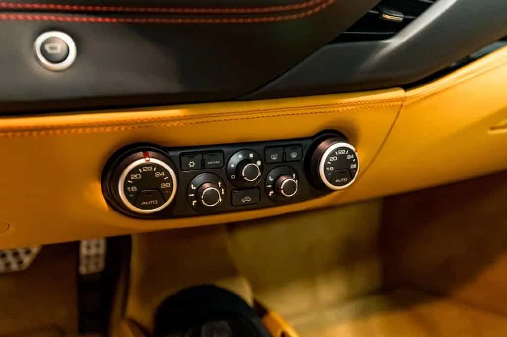 Ferrari 488 GTB GTB Coupé DCT 01/2018-photo-40