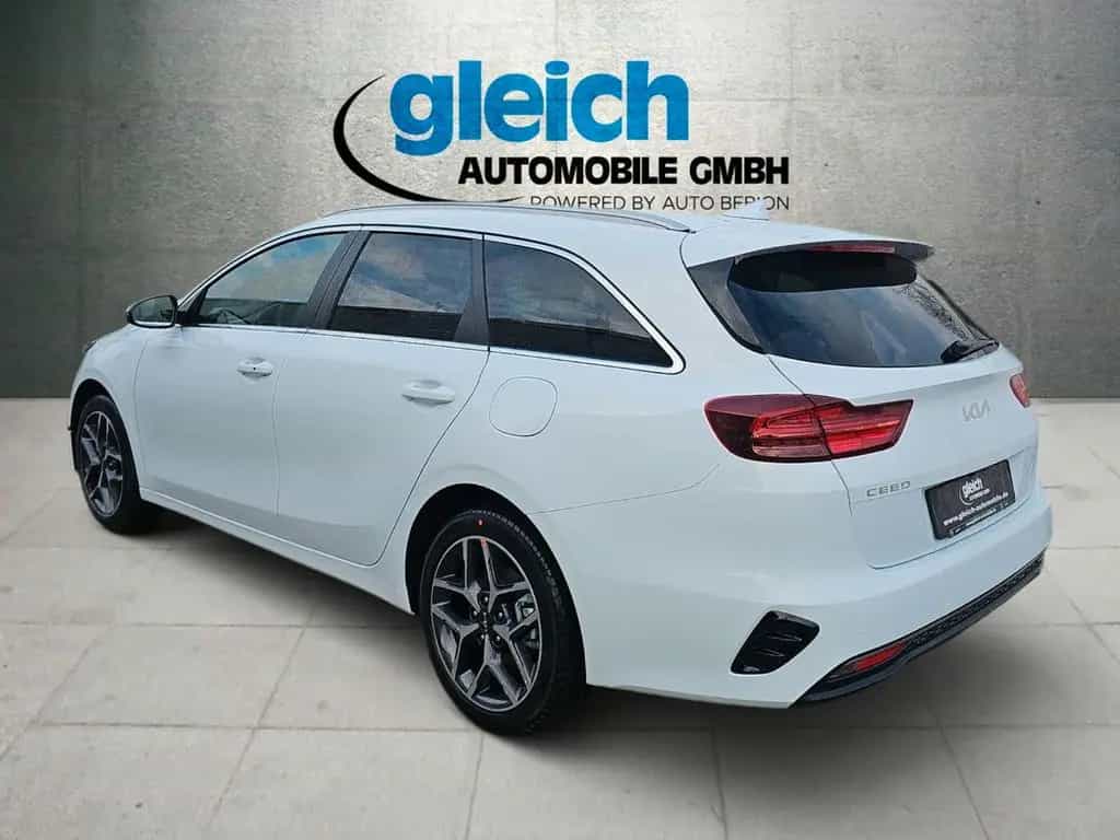 Kia Ceed SW 1.5T 48V DCT 140 ULTIMATE STY Navi 04/2025-photo-10