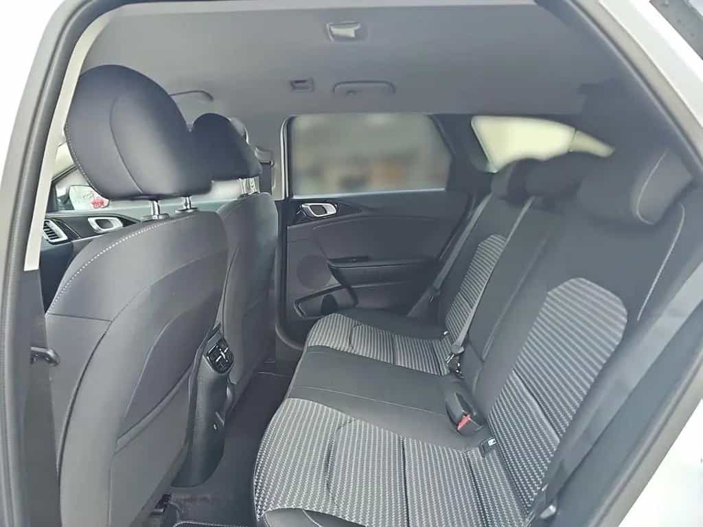 Kia Ceed SW 1.5T 48V DCT 140 ULTIMATE STY Navi 04/2025-photo-7