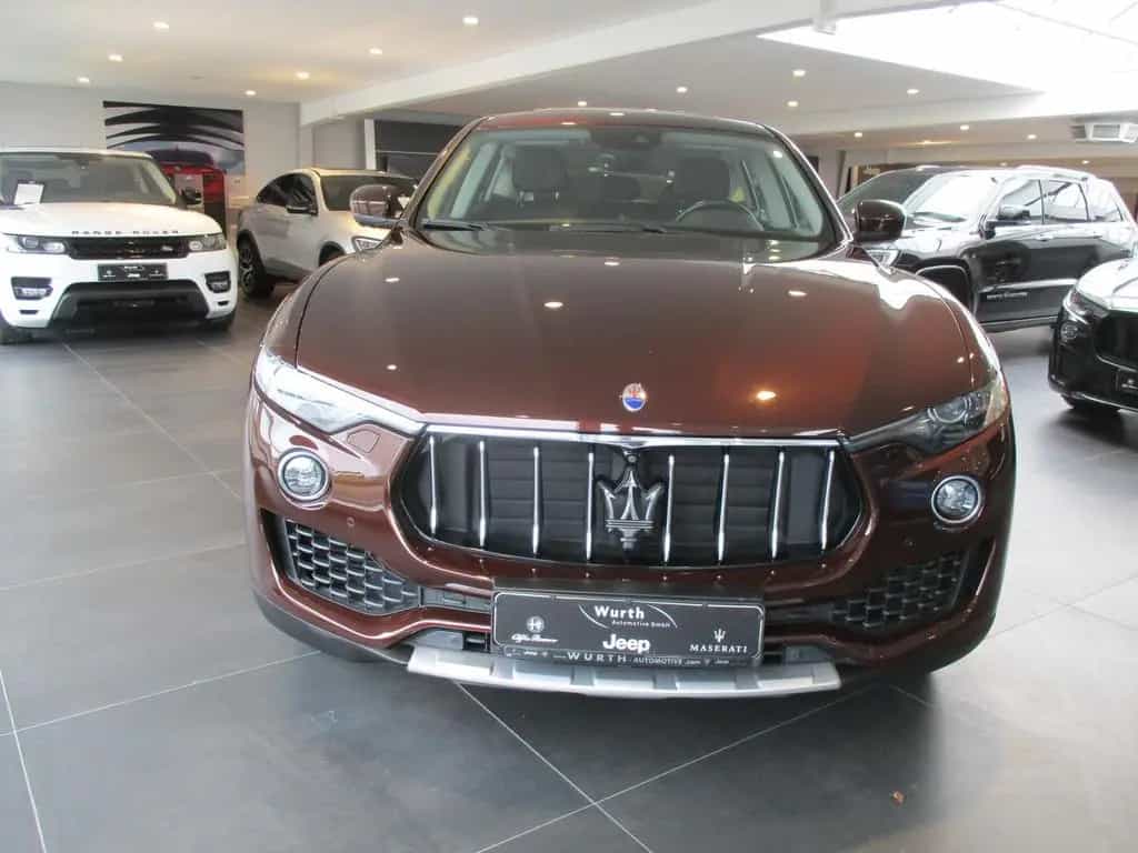 Maserati Levante Q4/Panoramadach 03/2018-photo-1