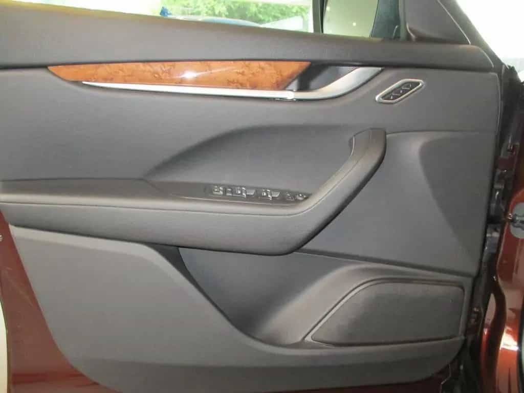 Maserati Levante Q4/Panoramadach 03/2018-photo-8