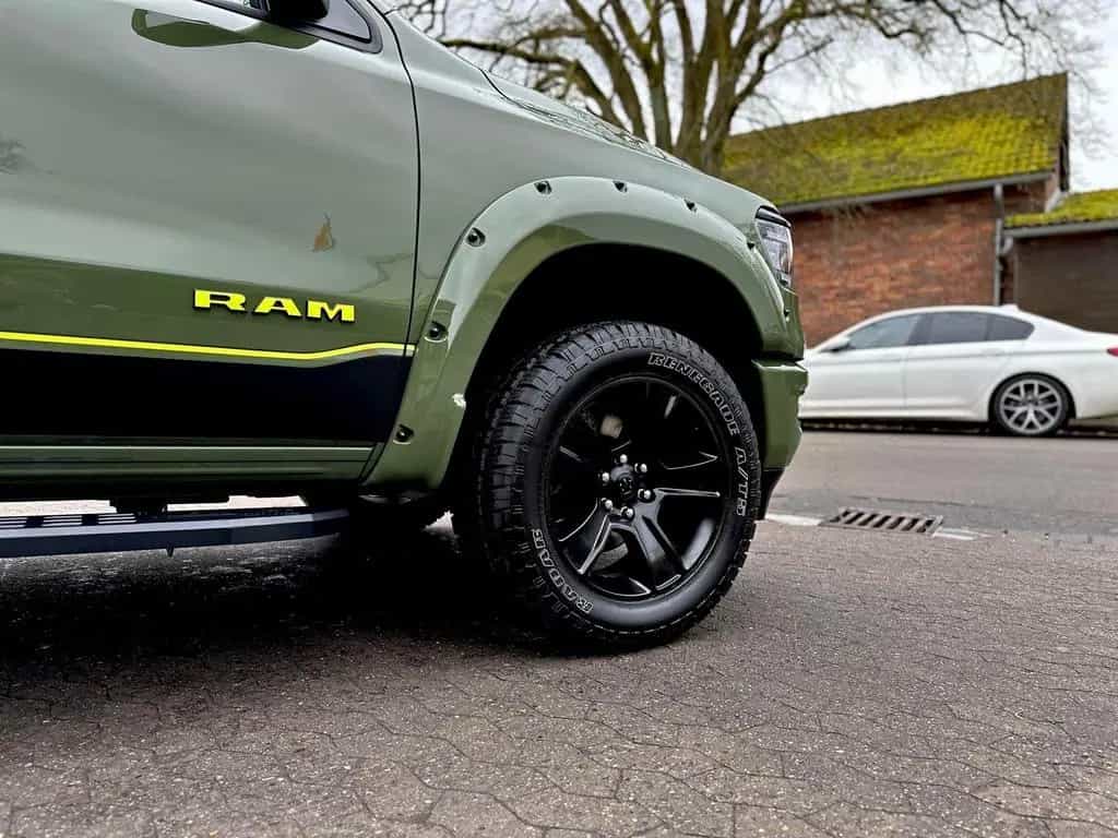 Dodge RAM 5.7 V8*LIFT*BÜGEL*OFFROAD*AHK*NAVI*LED*GARANTIE 12/2022-photo-19