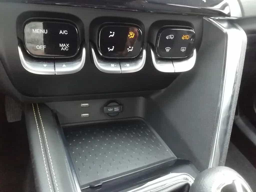 BAIC Senova X35 X35 Fashion 1.5 Turbo LED Klimaanl., Parksens. 02/2024-photo-16