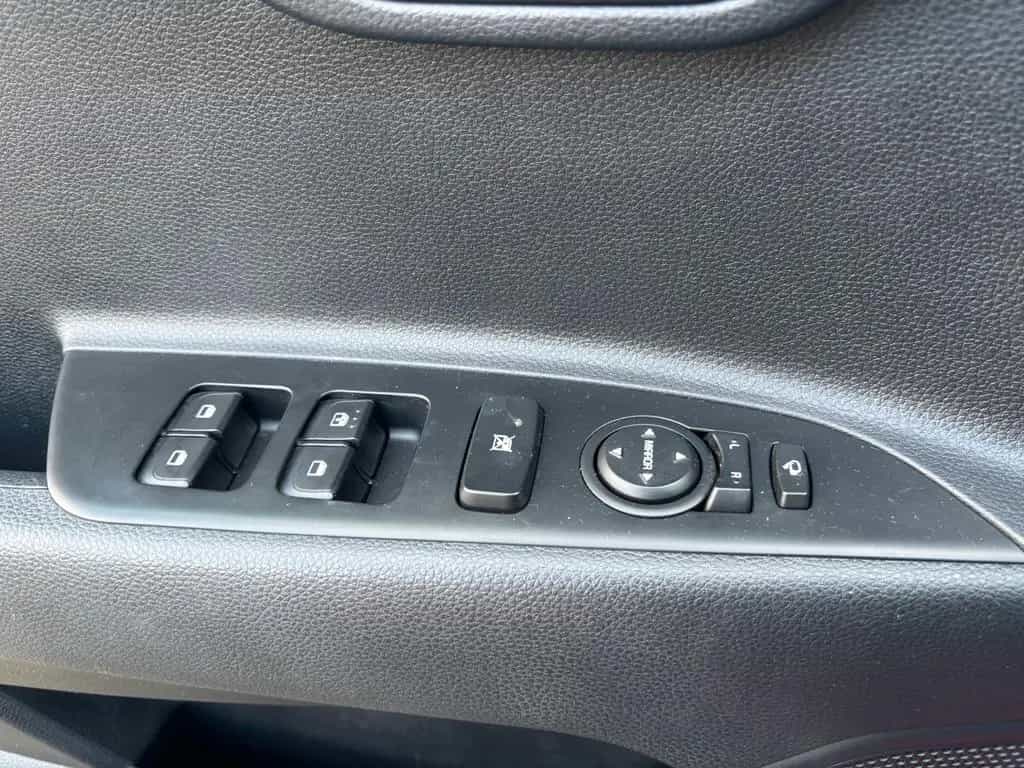 Kia Stonic *101 PS-Kamera-Dachreling* 03/2023-photo-19