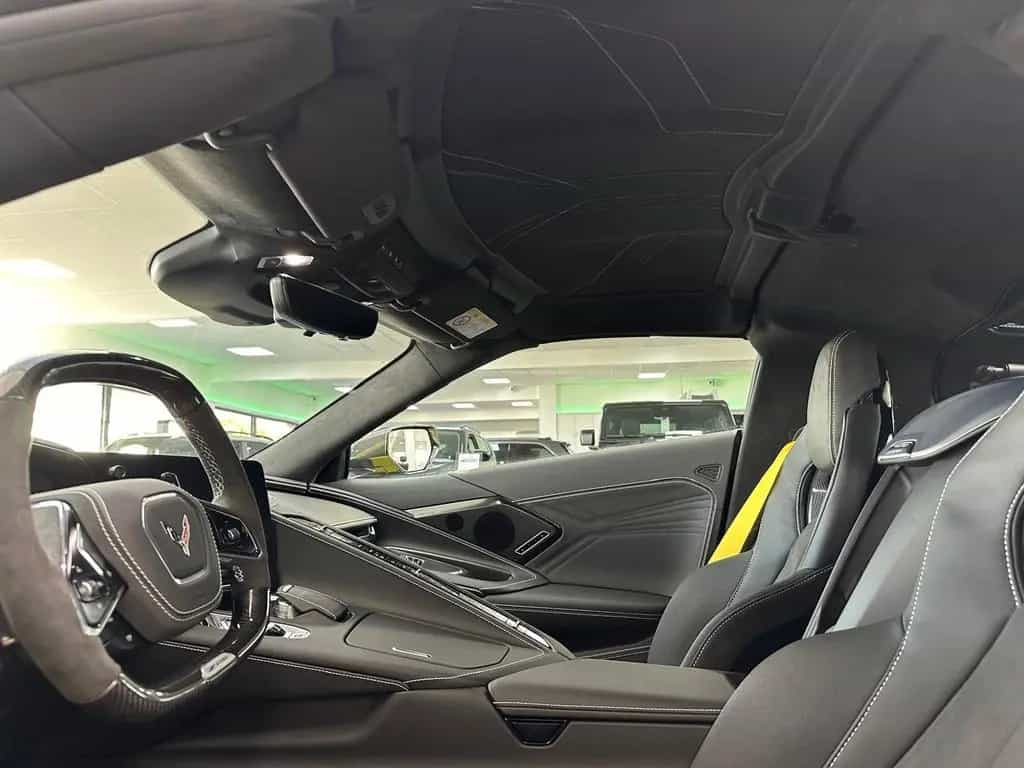Corvette C8 Z06 Coupe 3LZ 5.5 V8 AT8 07/2025-photo-8