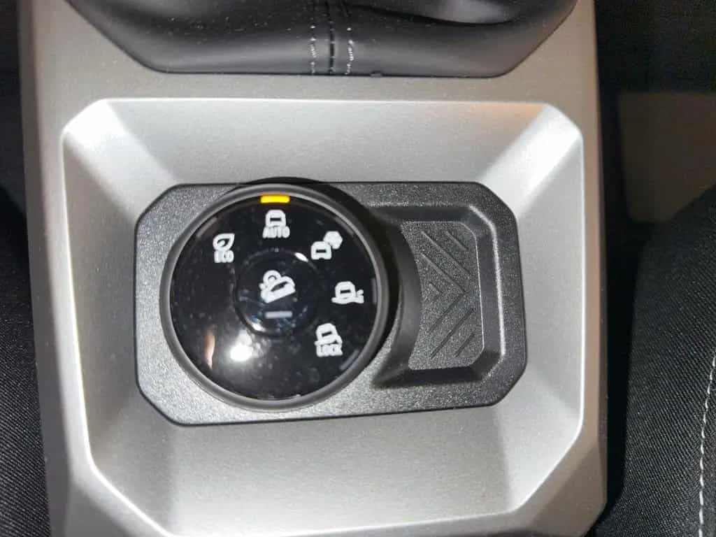 Dacia Duster TCe 130 Journey 4x4 08/2024-photo-13