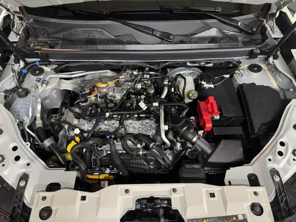 Dacia Duster TCe 130 Journey 4x4 08/2024-photo-17