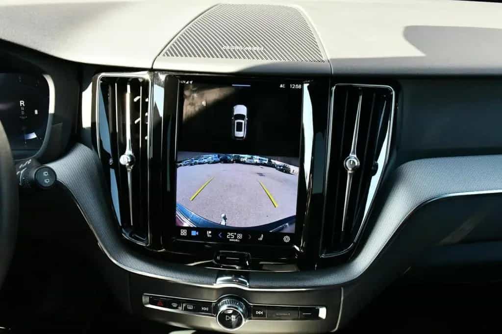 Volvo XC60 AWD Plus Dark ACC*H&K*AHK*BLIS*CAM*NAV* 03/2023-photo-12