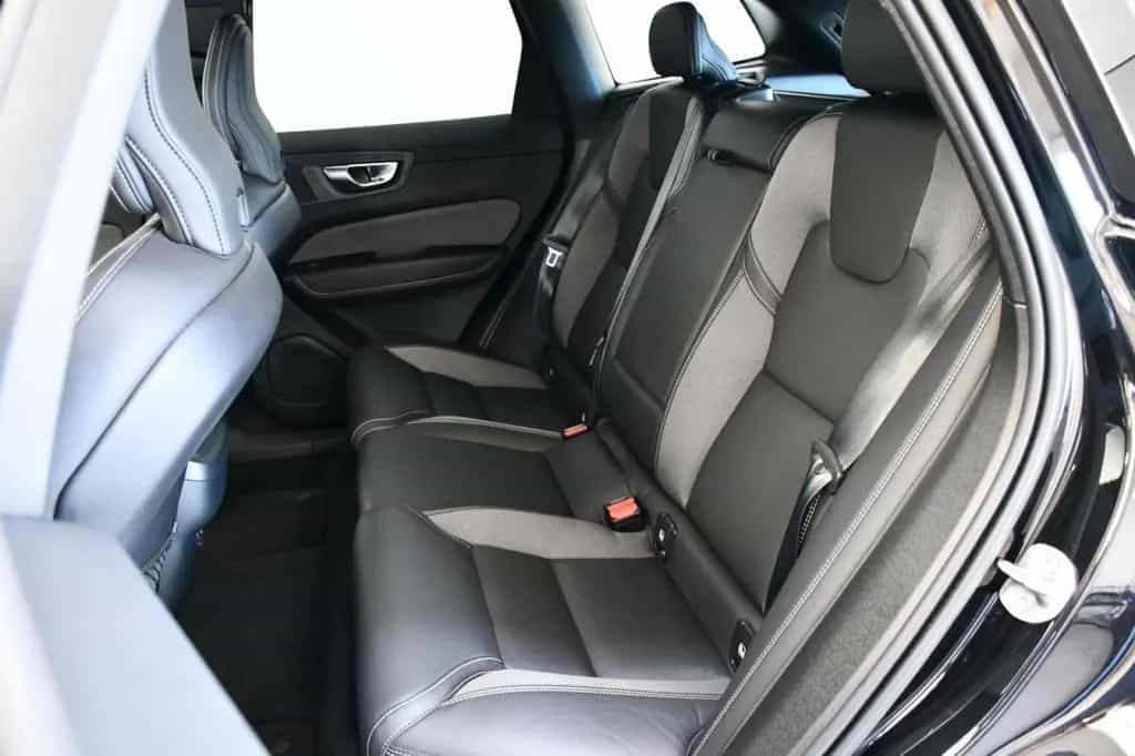 Volvo XC60 AWD Plus Dark ACC*H&K*AHK*BLIS*CAM*NAV* 03/2023-photo-17