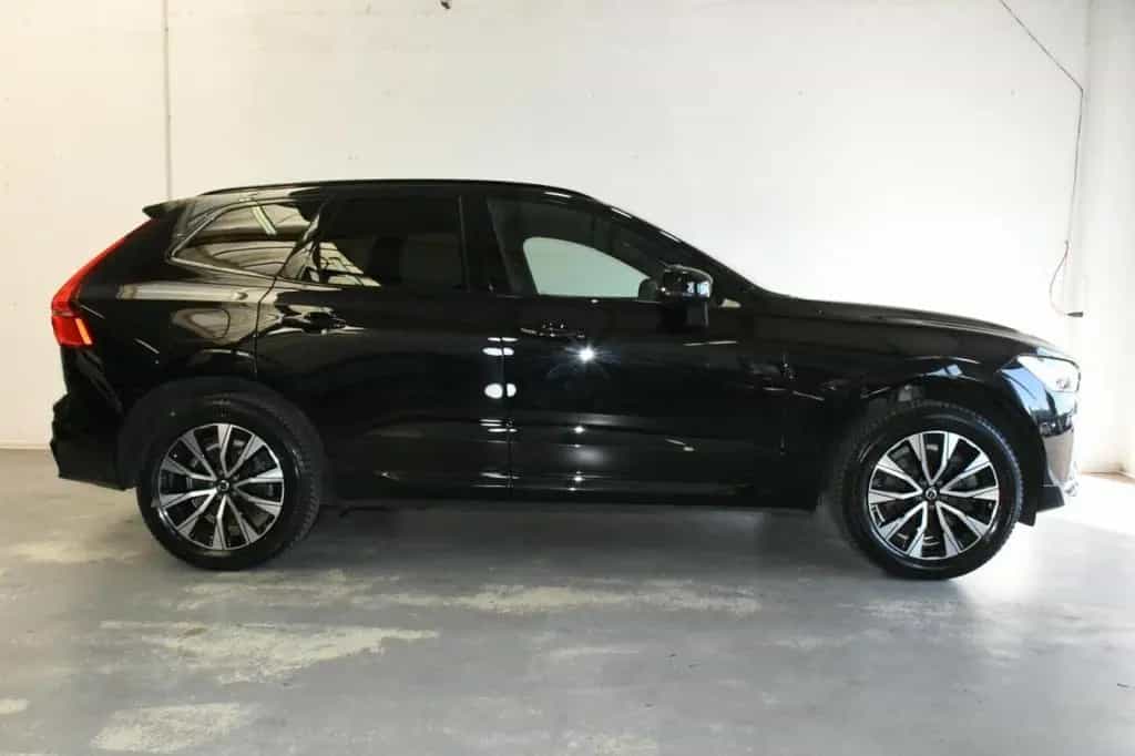 Volvo XC60 AWD Plus Dark ACC*H&K*AHK*BLIS*CAM*NAV* 03/2023-photo-4
