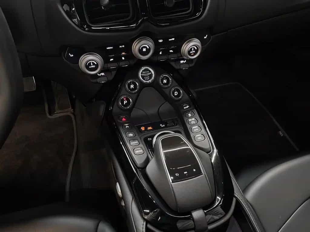 Aston Martin V8 Vantage Coupe | Aston Martin Brussels 01/2019-photo-16