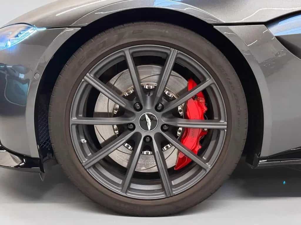 Aston Martin V8 Vantage Coupe | Aston Martin Brussels 01/2019-photo-4