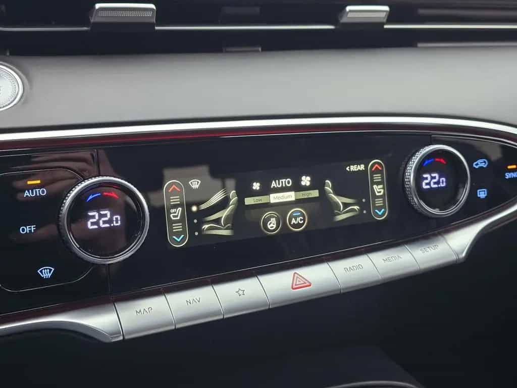 Genesis GV70 (JK1) Sport 4WD 09/2021-photo-16