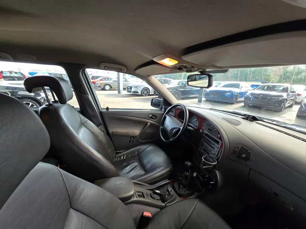 Saab 9-5 2.0t SE Sport Edition Kombi LEDER/SZH/AW/AHK 08/2000-photo-16