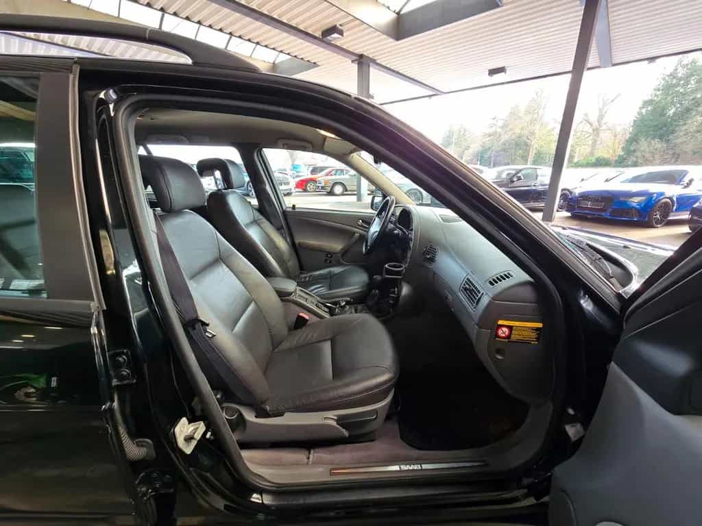Saab 9-5 2.0t SE Sport Edition Kombi LEDER/SZH/AW/AHK 08/2000-photo-17